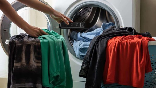 The Shocking Laundry Mistake That’s Ruining Your Clothes (And How to Fix It)