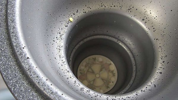 The Shocking Secrets Your Iron Is Hiding That Could Ruin Your Clothes