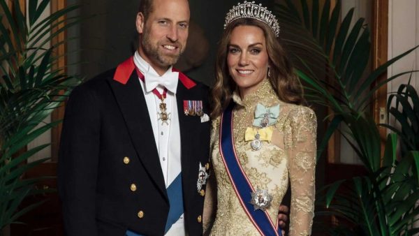 At a State Banquet Attended by World Leaders, Kate Middleton’s Lace Embroidered Gown and Signature Accessory Dominate International Headlines